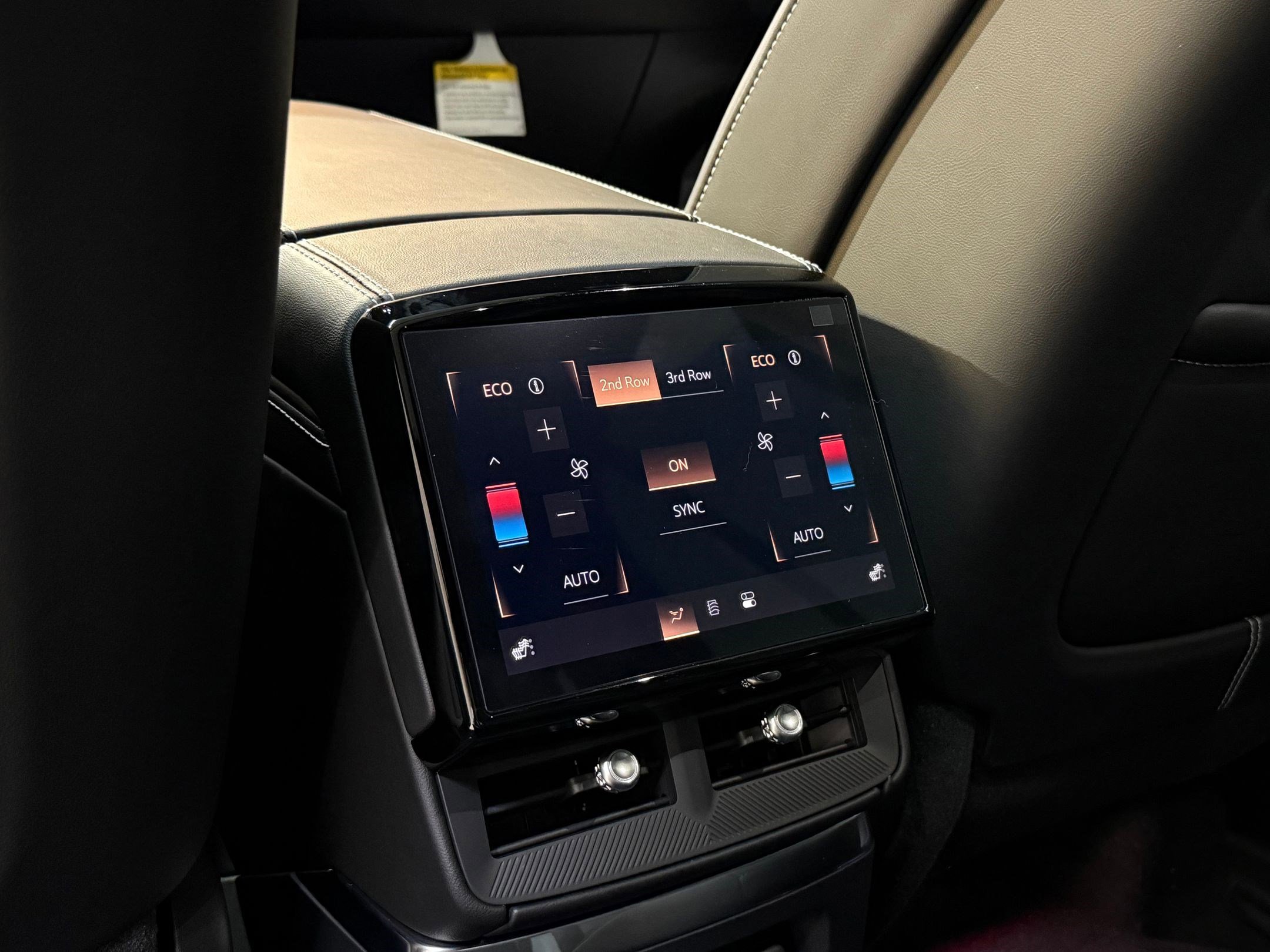 New 2026 Cadillac Vistiq Sport w/ LPO, Floor Liner Package image 44