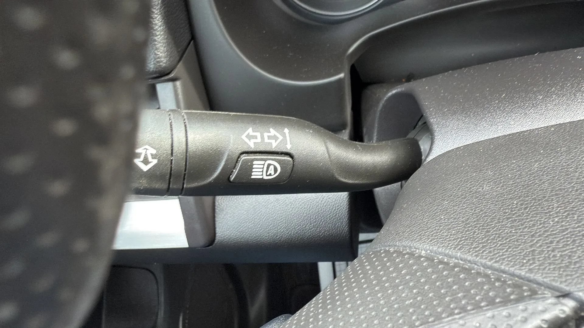 Used 2022 GMC Terrain SLE AWD/4WD image 14