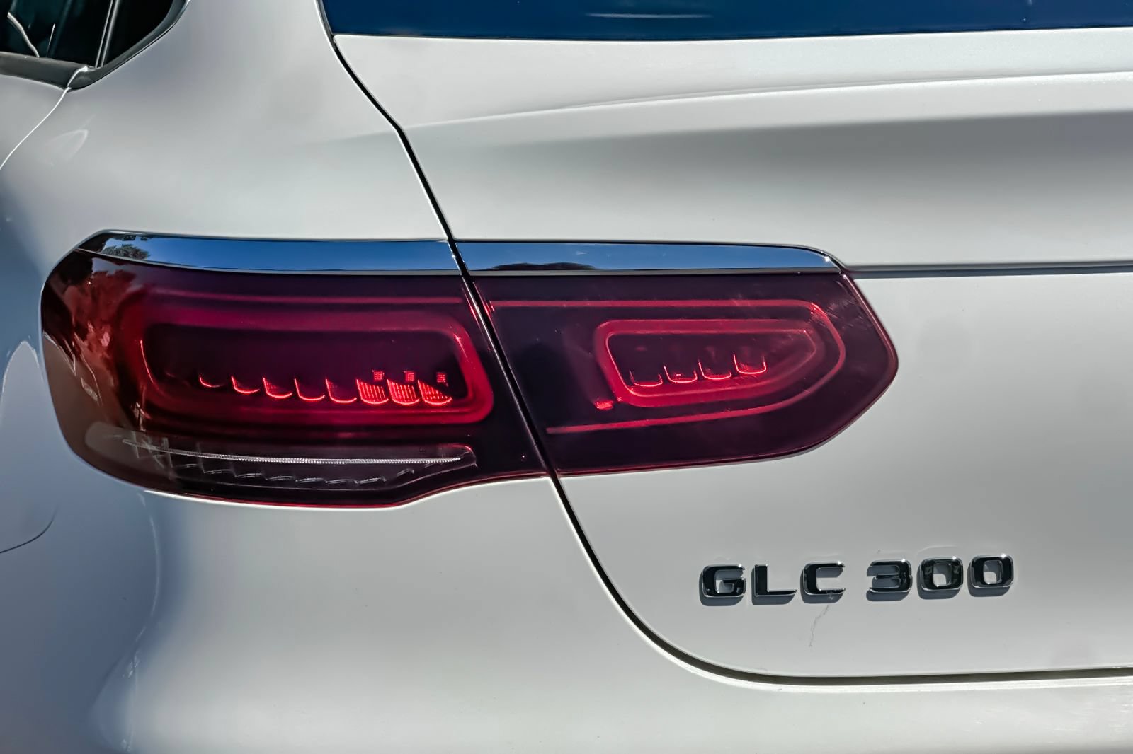 Used 2023 Mercedes-Benz GLC 300 4MATIC Coupe image 40