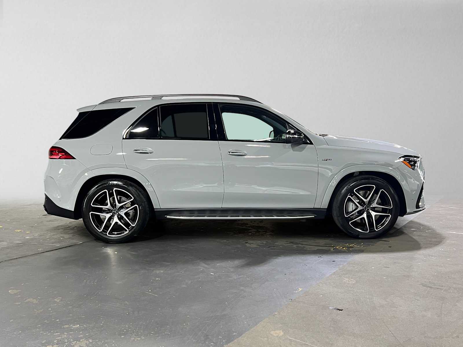 Certified 2024 Mercedes-Benz GLE 53 AMG 4MATIC image 2