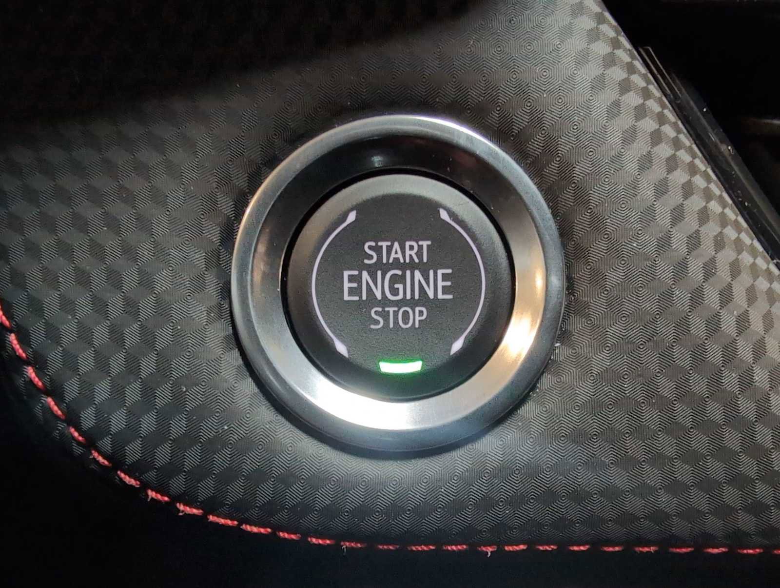 Used 2025 Chevrolet Equinox RS w/ Safety and Technology Package FWD image 17
