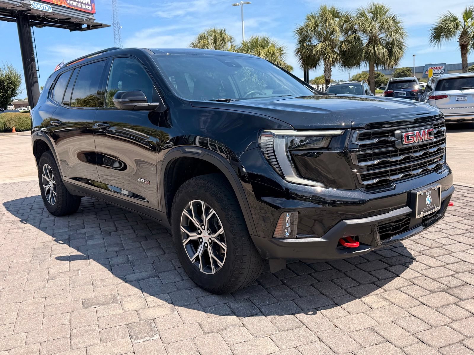 Used 2024 GMC Acadia AT4 w/ Luxury Package AWD/4WD image 6