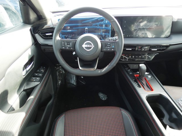 New 2026 Nissan Kicks SR w/ Cold Weather Package AWD/4WD image 9