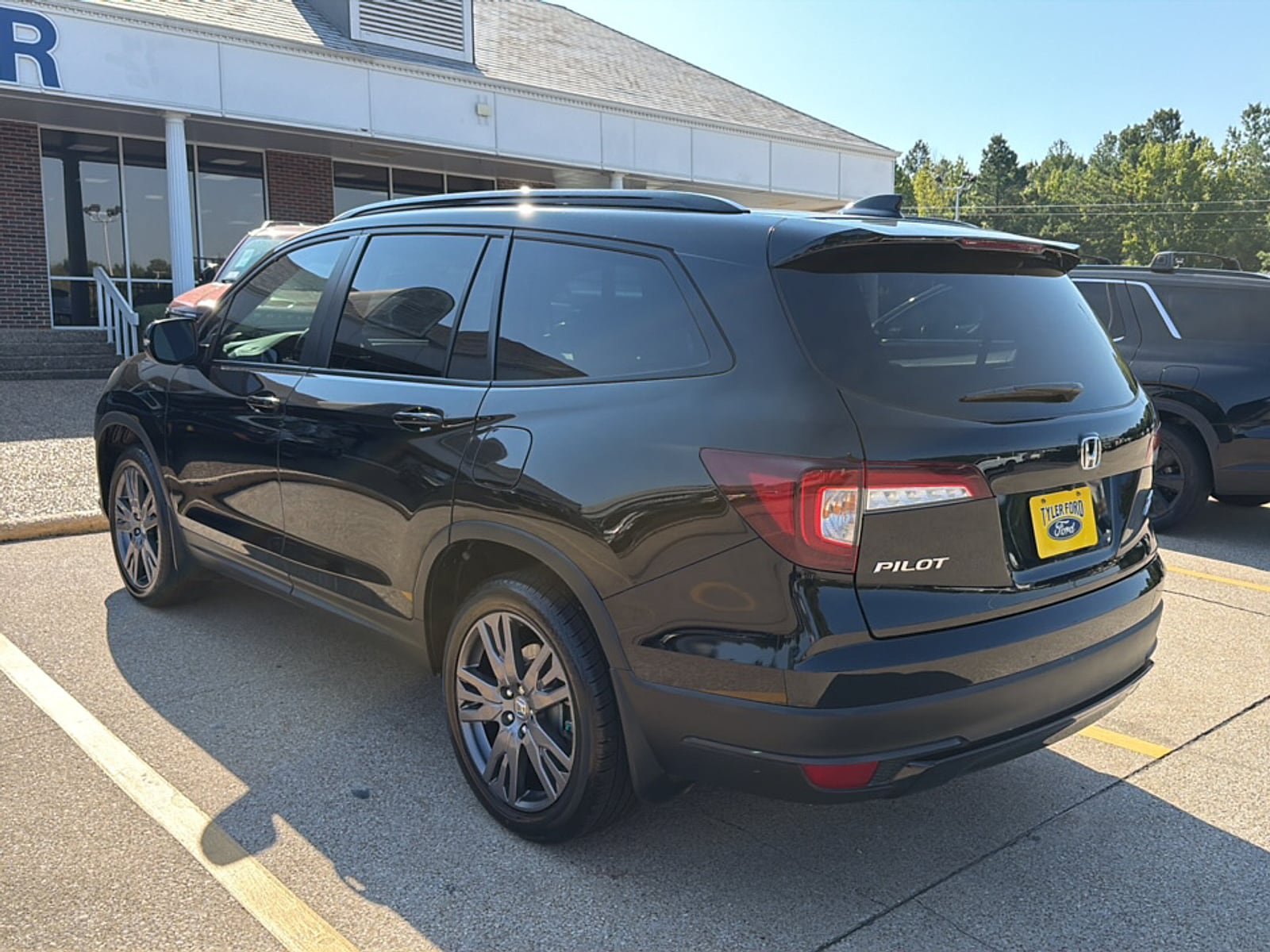 Used 2022 Honda Pilot Sport image 8