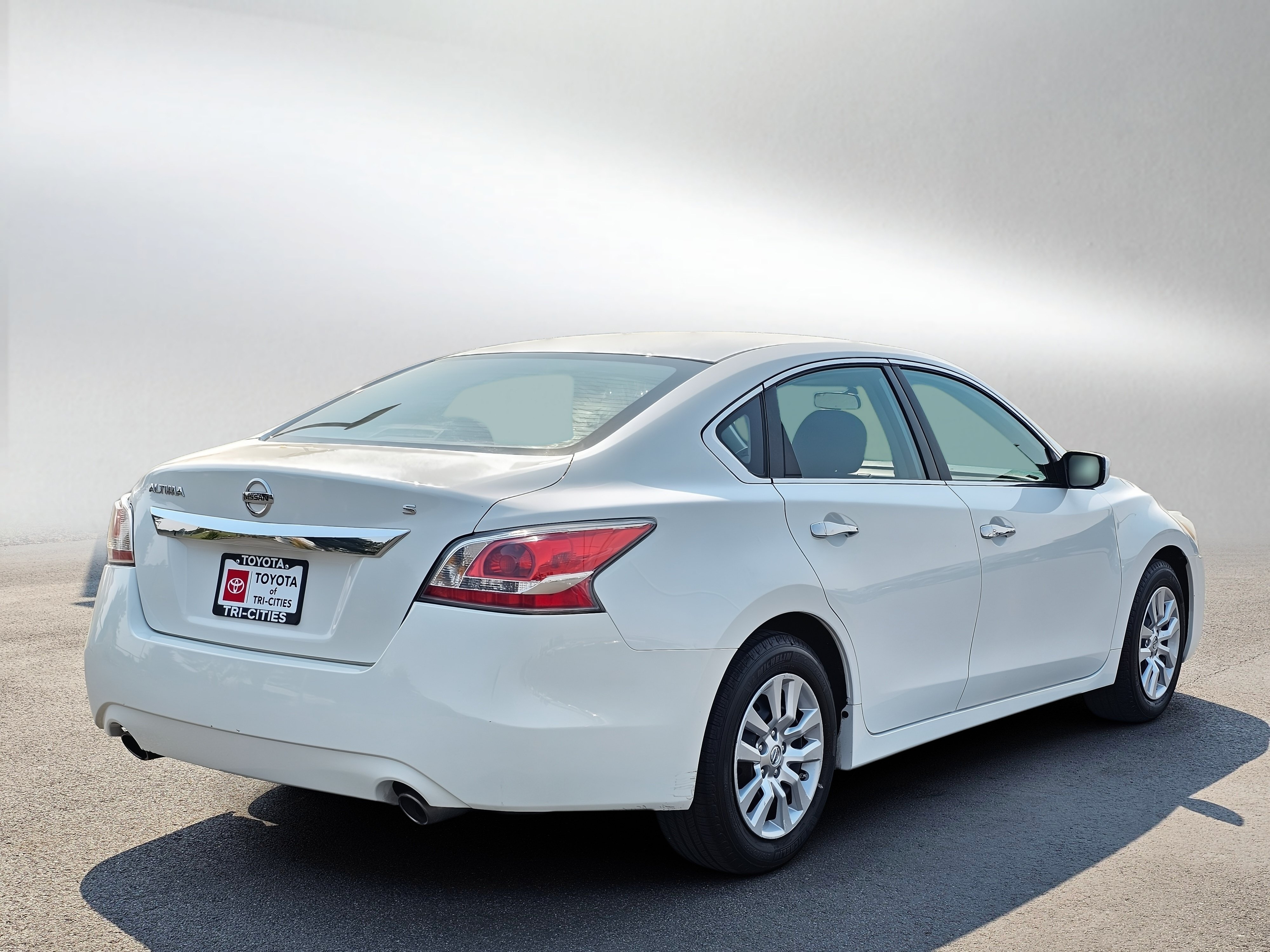 Used 2015 Nissan Altima 2.5 S FWD image 5