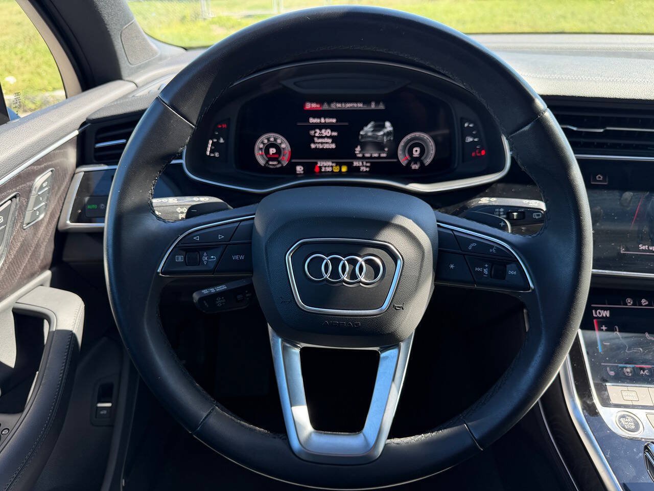 Used 2023 Audi Q7 2.0T Premium Plus w/ Premium Plus Package AWD/4WD image 22