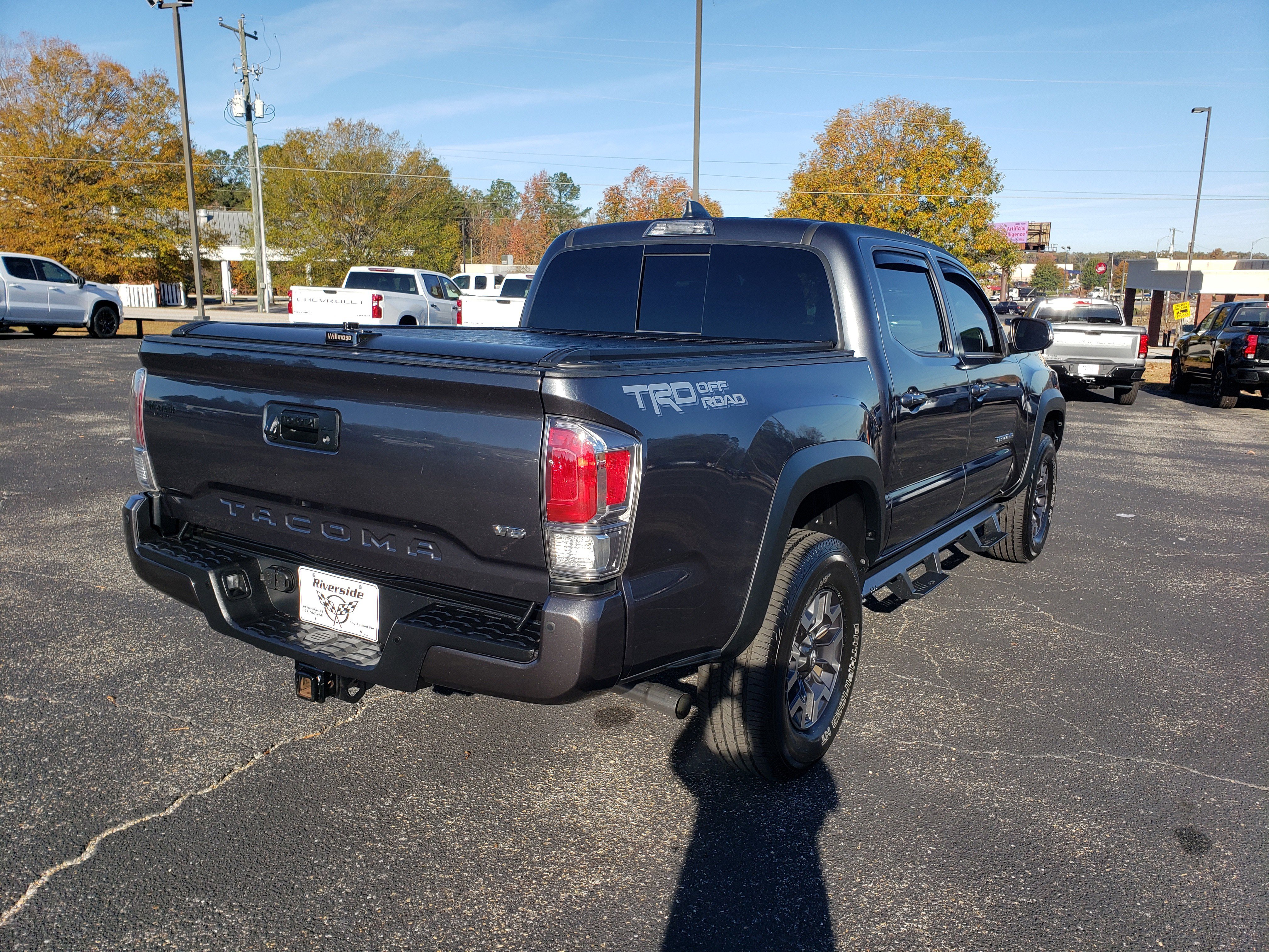 Used 2022 Toyota Tacoma TRD Off-Road w/ Technology Package image 5