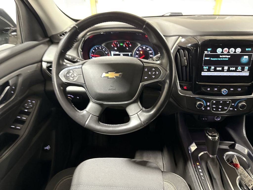 Used 2018 Chevrolet Traverse LT FWD image 11