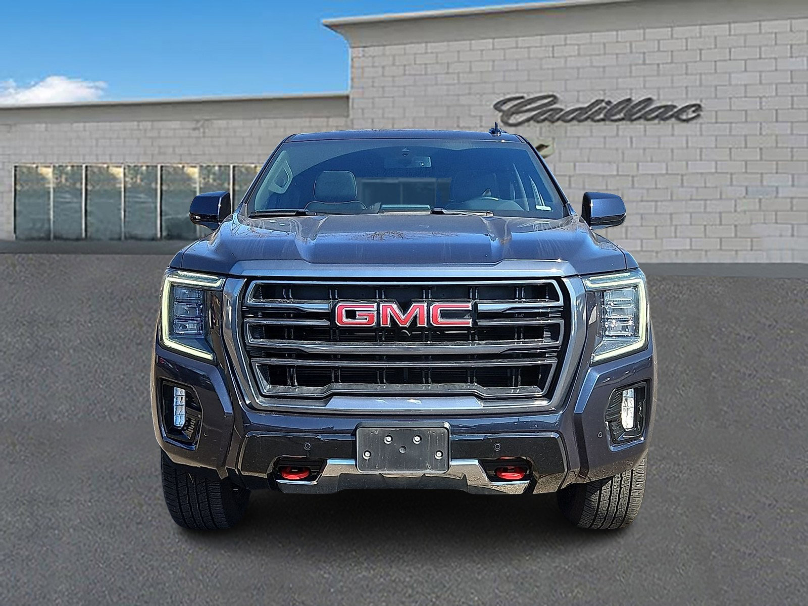 Used 2022 GMC Yukon AT4 image 2