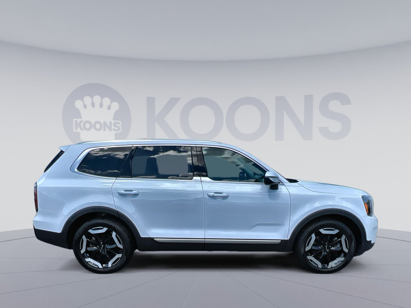 Used 2024 Kia Telluride EX w/ EX Captain's Chair Package AWD/4WD image 17