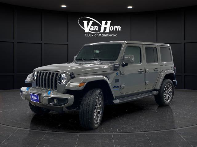 Used 2022 Jeep Wrangler Unlimited Sahara AWD/4WD image 3
