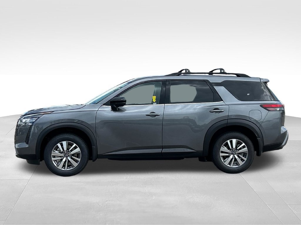 New 2026 Nissan Pathfinder SL FWD image 2