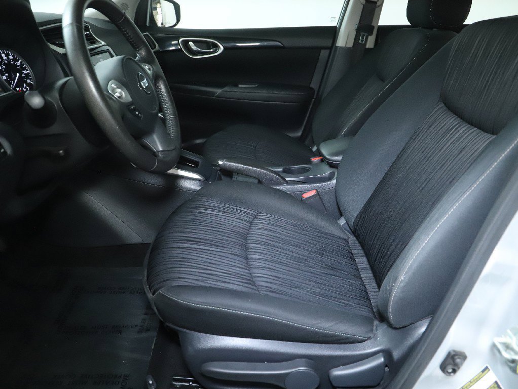 Certified 2019 Nissan Sentra SV FWD image 19