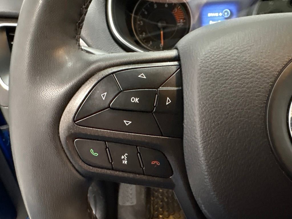 Used 2022 Jeep Cherokee Trailhawk AWD/4WD image 23