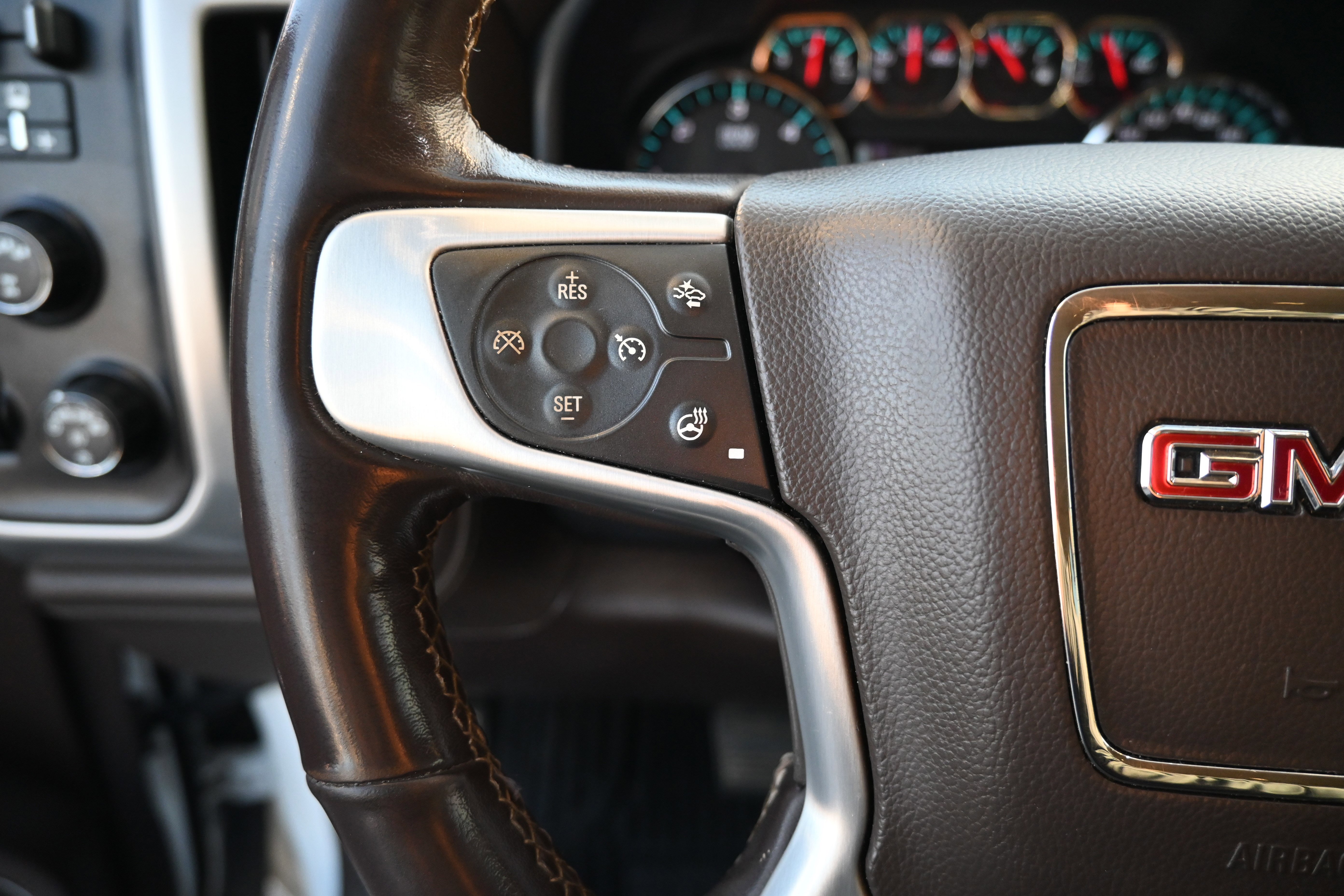 Used 2018 GMC Sierra 1500 SLT image 19