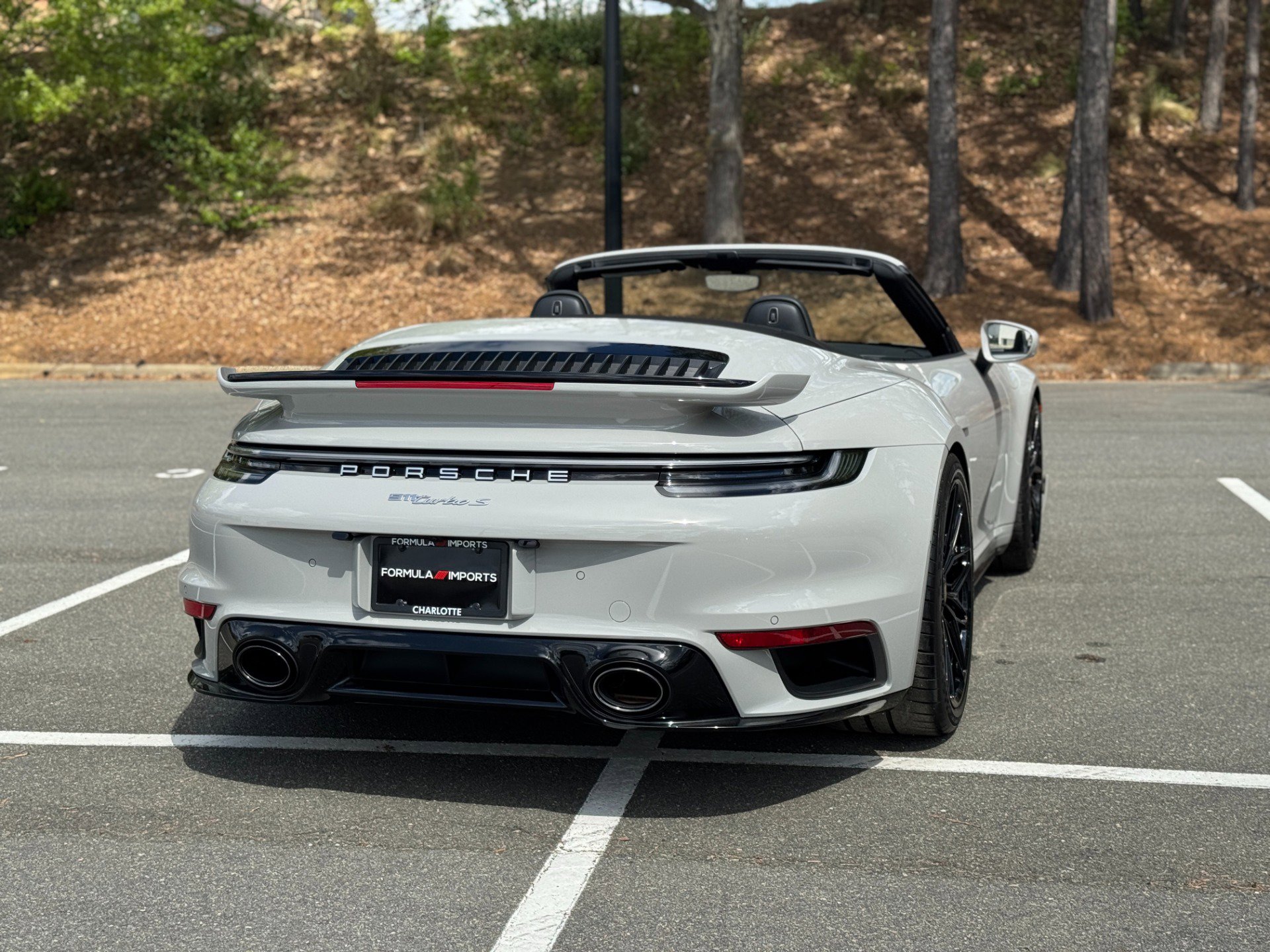 Used 2022 Porsche 911 Cabriolet AWD/4WD image 9