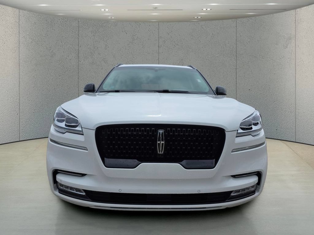 Used 2024 Lincoln Aviator Reserve w/ Equipment Group 201A AWD/4WD image 12