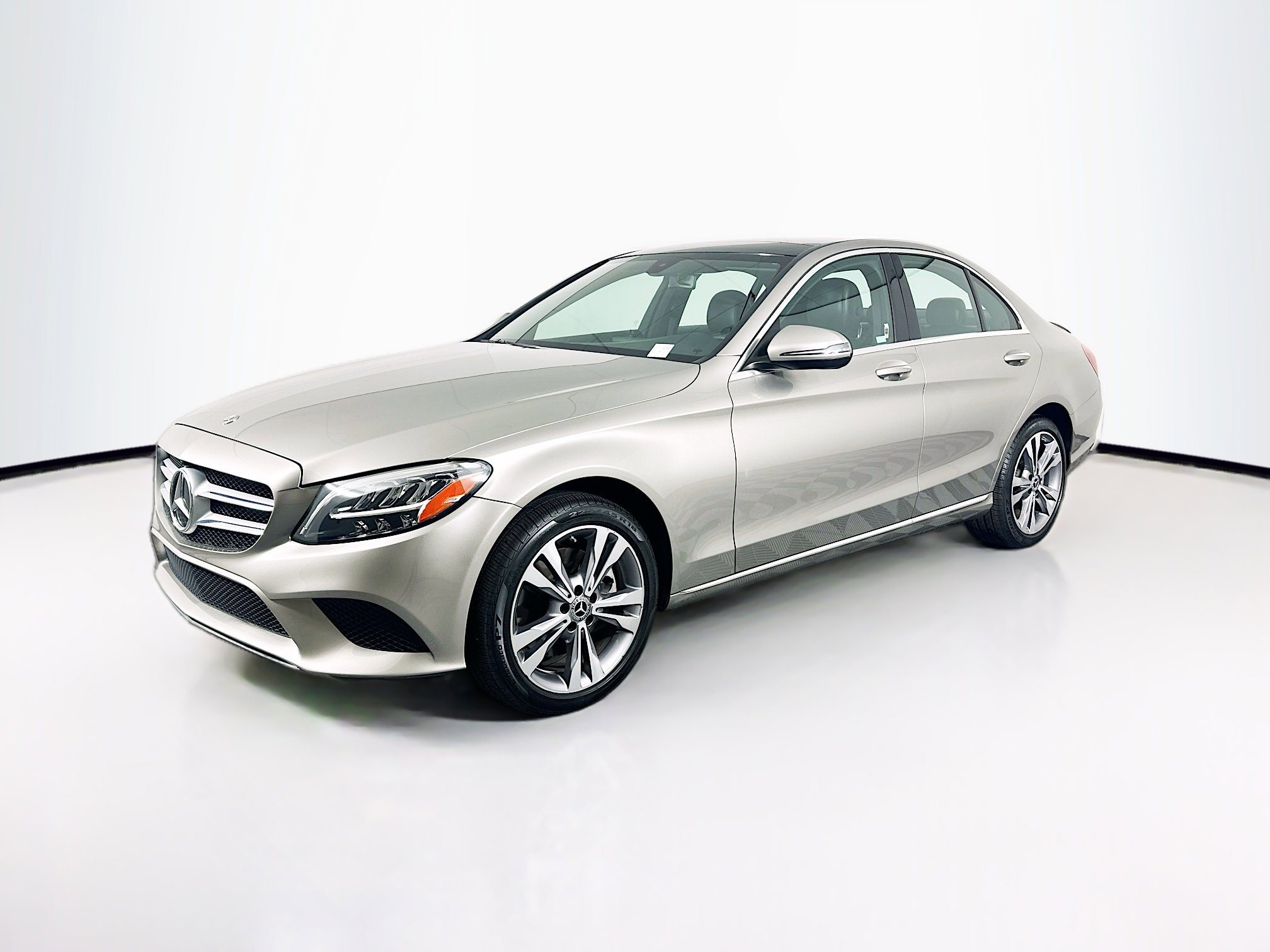 Used 2019 Mercedes-Benz C 300 4MATIC Sedan image 3