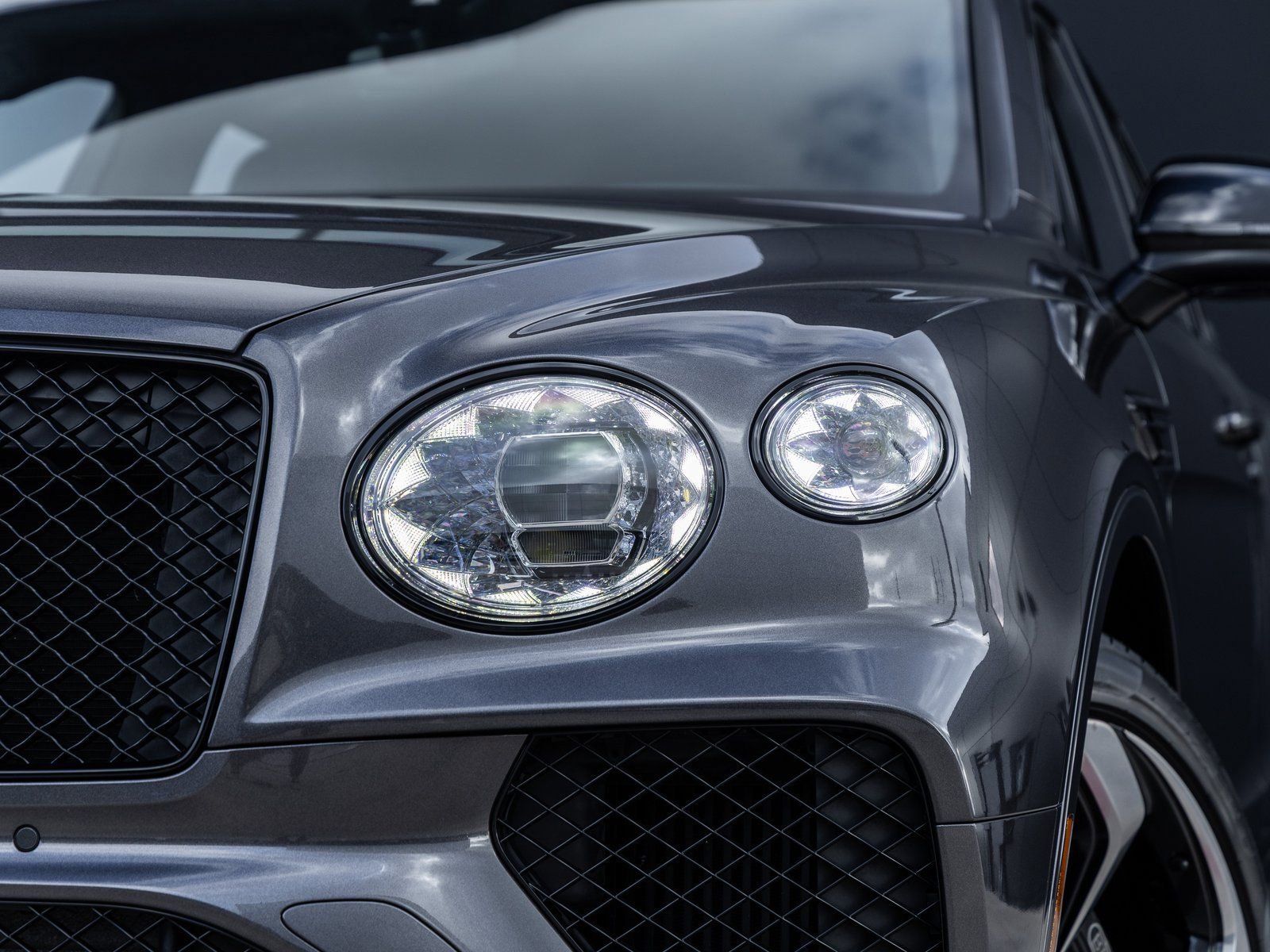 Used 2022 Bentley Bentayga image 14