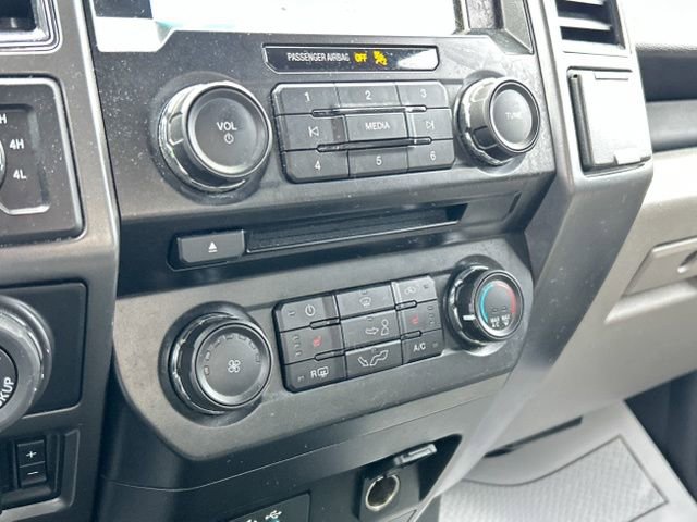 Used 2017 Ford F150 XLT w/ Equipment Group 302A Luxury image 39