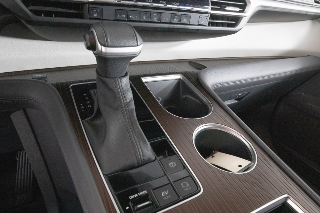Used 2023 Toyota Sienna XLE image 26