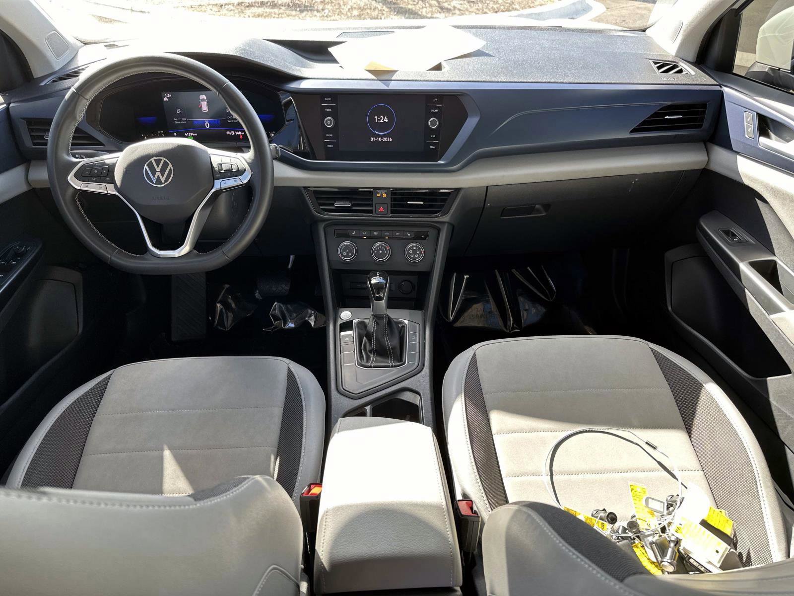 Certified 2022 Volkswagen Taos SE image 14