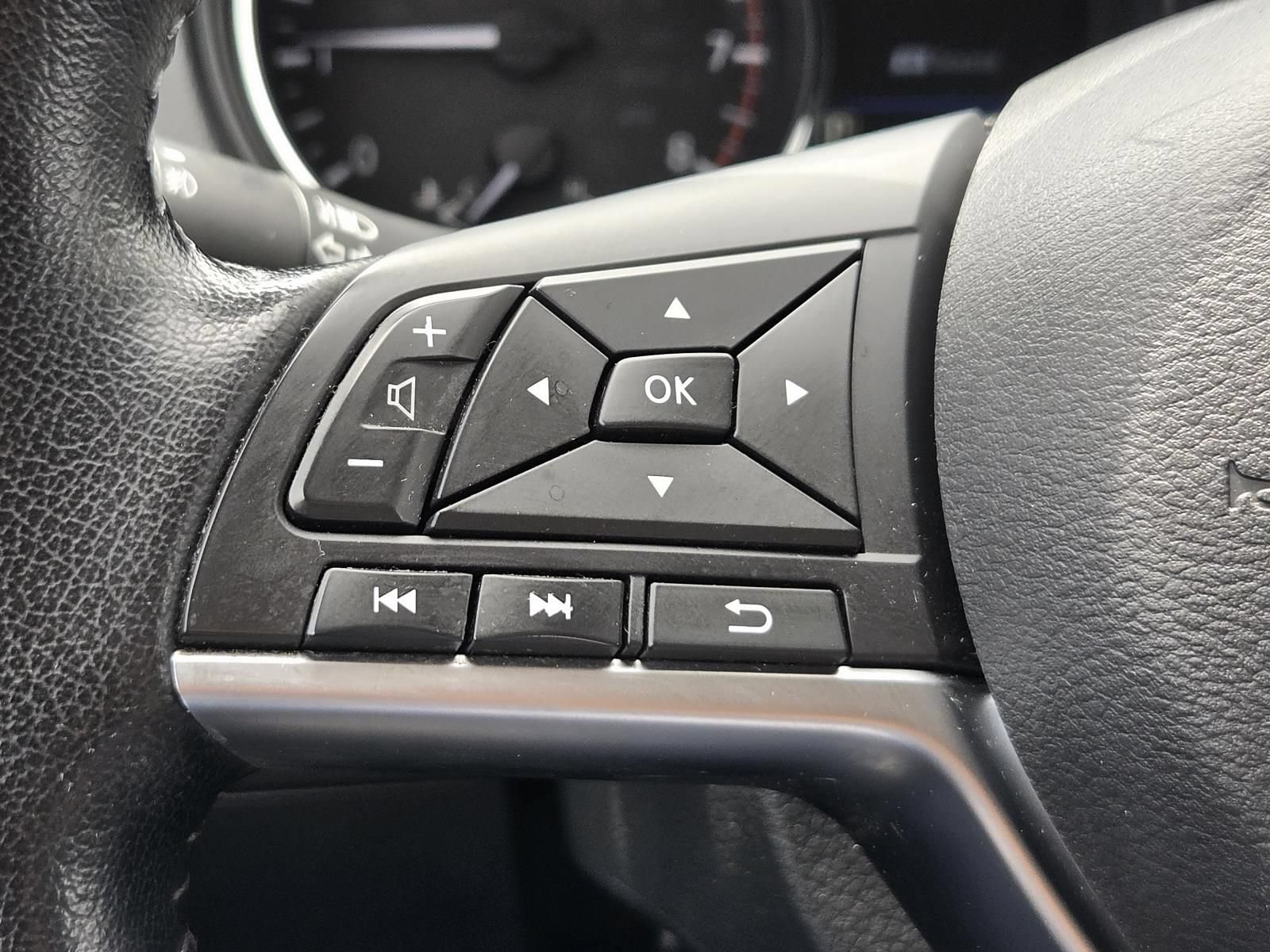 Used 2022 Nissan Rogue Sport SV w/ Technology Package FWD image 29