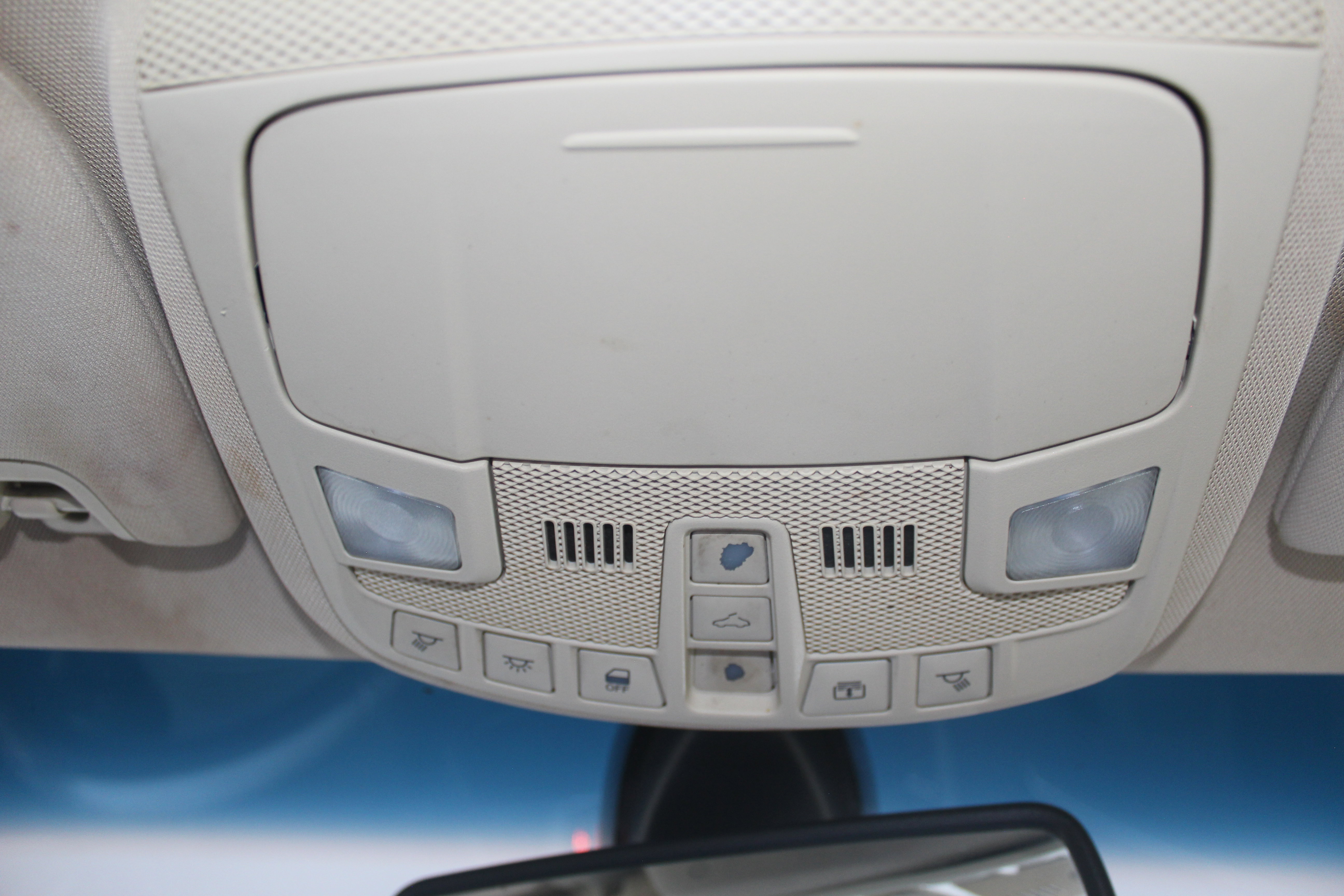 Used 2013 Lincoln MKZ Base image 39