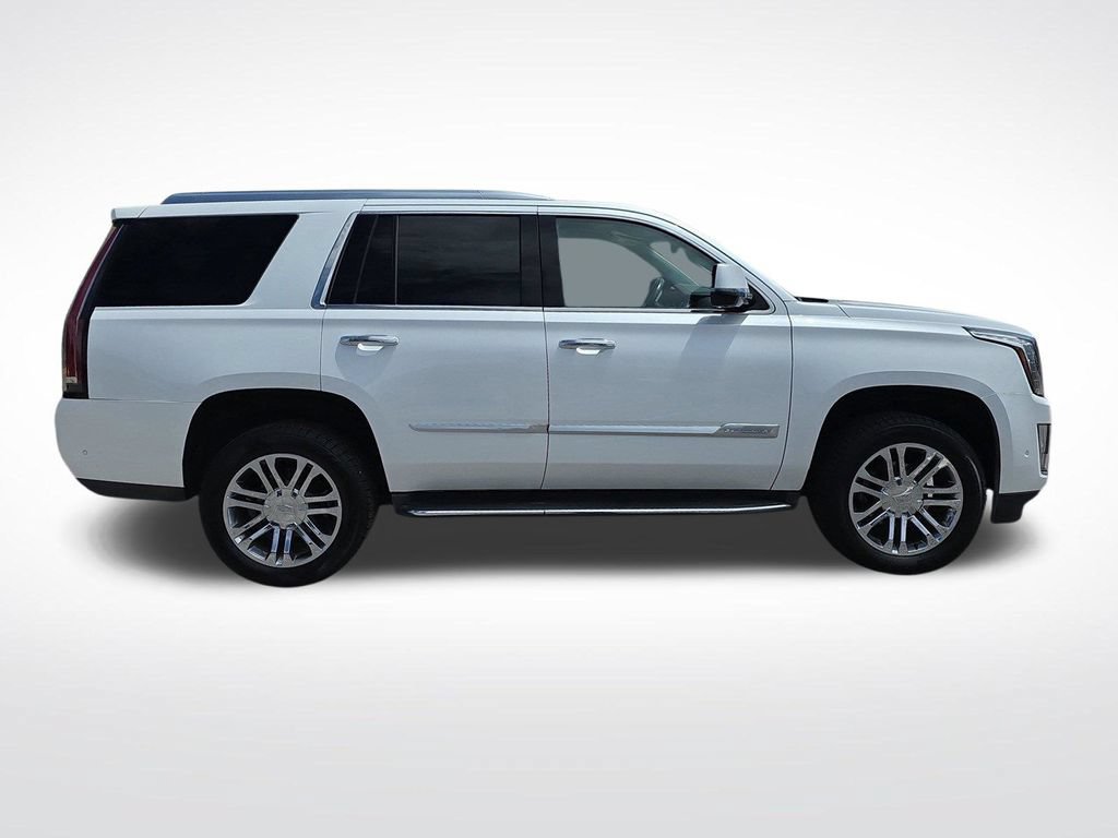 Used 2017 Cadillac Escalade 2WD image 7