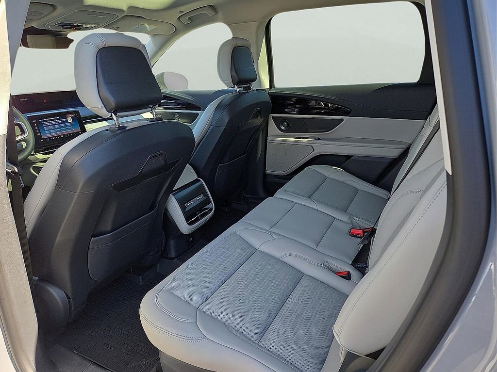 New 2026 Lincoln Nautilus Reserve AWD/4WD image 9
