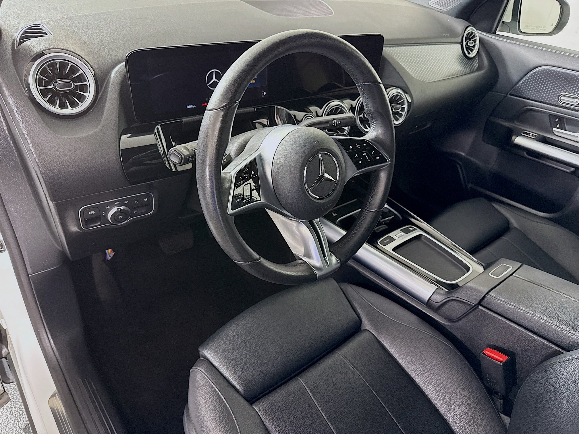 Used 2025 Mercedes-Benz GLA 250 image 23