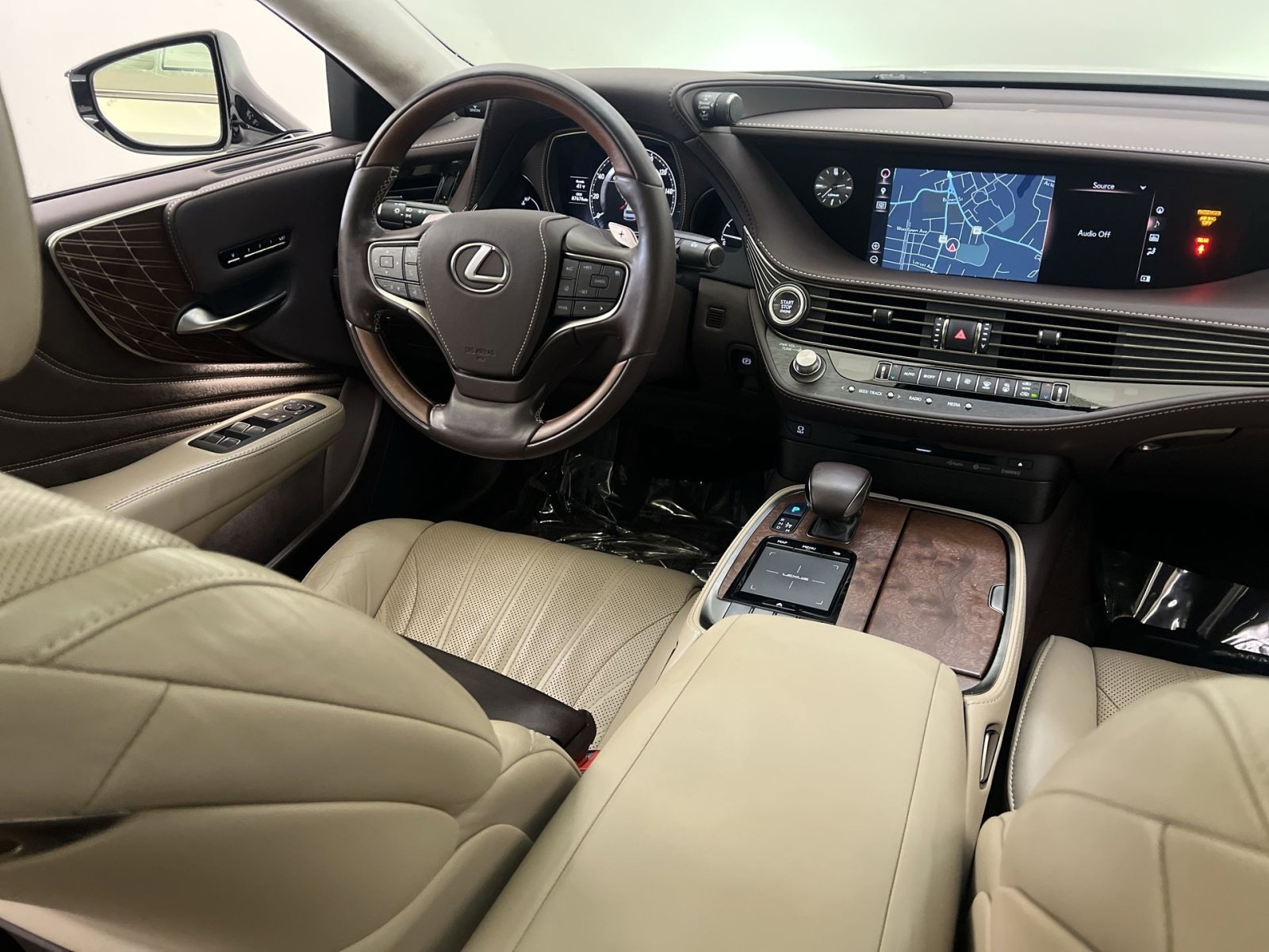 Used 2018 Lexus LS 500 AWD image 32