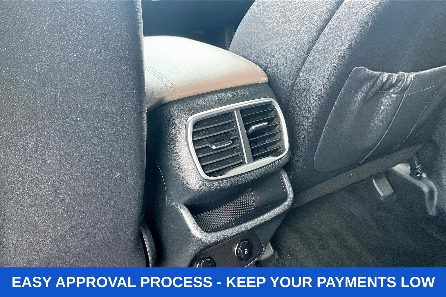 Used 2019 Hyundai Santa Fe Limited FWD image 13