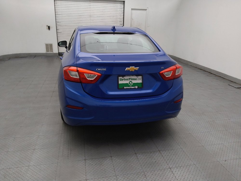 Used 2017 Chevrolet Cruze LT w/ Convenience Package FWD image 6