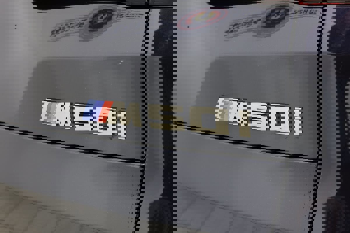 Used 2020 BMW X5 M50i w/ Premium Package image 16