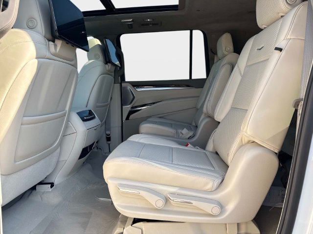 New 2026 Cadillac Escalade ESV Platinum Sport w/ LPO, ONYX Package AWD/4WD image 13