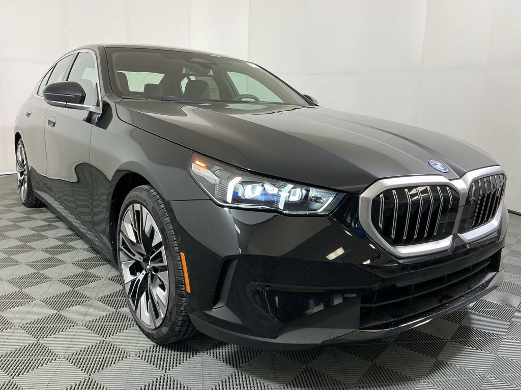 New 2026 BMW i5 eDrive40 w/ Premium Package RWD image 4