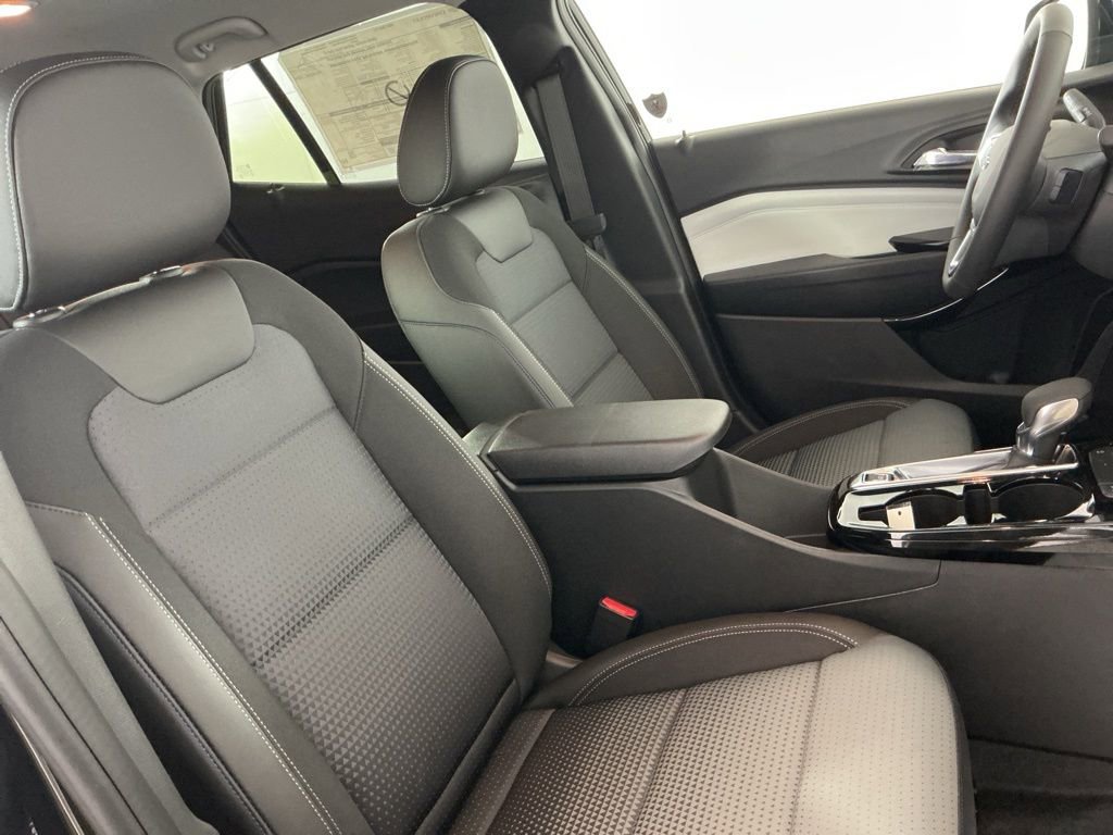 New 2026 Chevrolet Trax LT w/ Driver Confidence Package FWD image 10