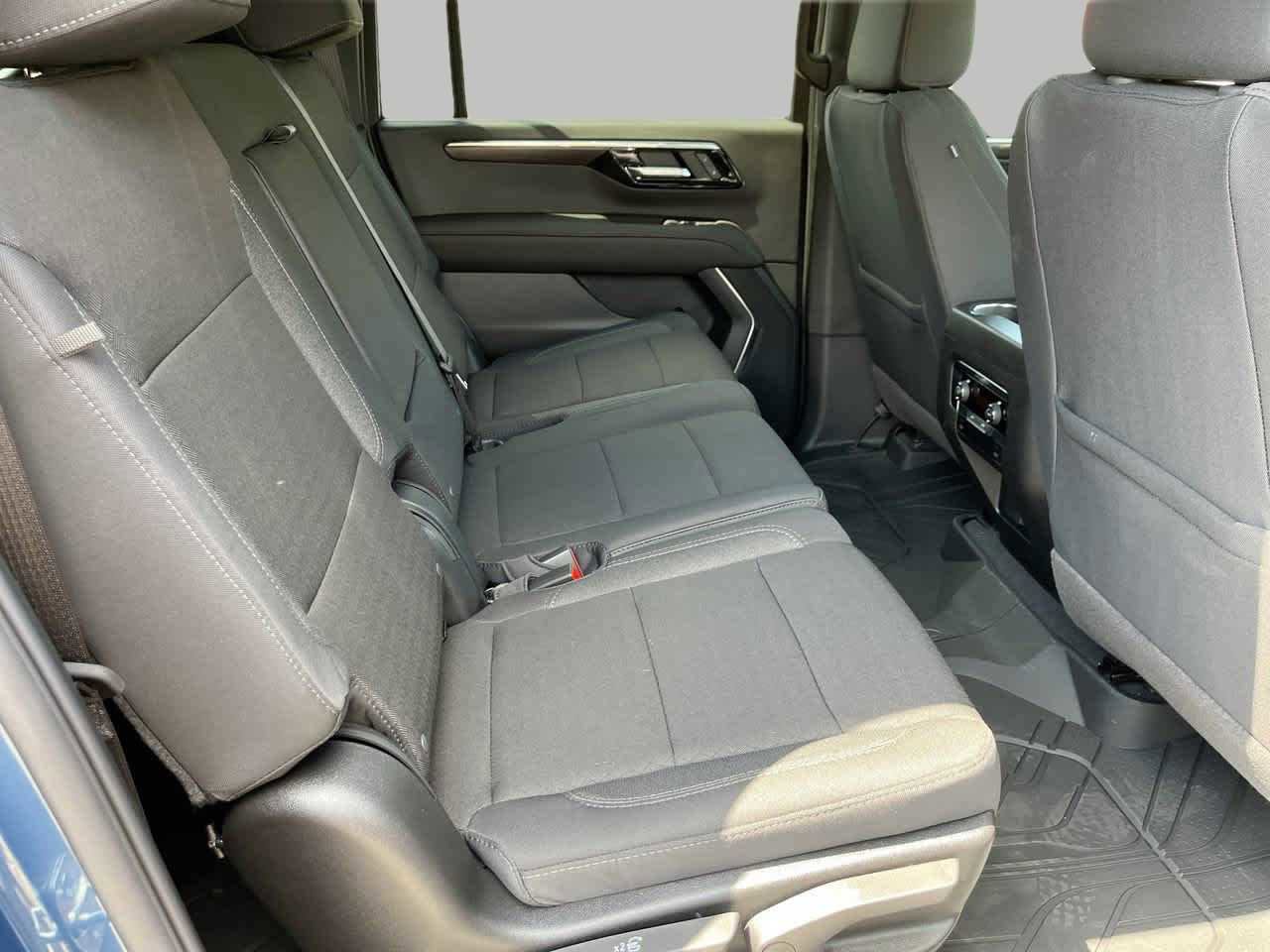 New 2026 Chevrolet Suburban LS w/ LPO, Dark Essentials Package image 13