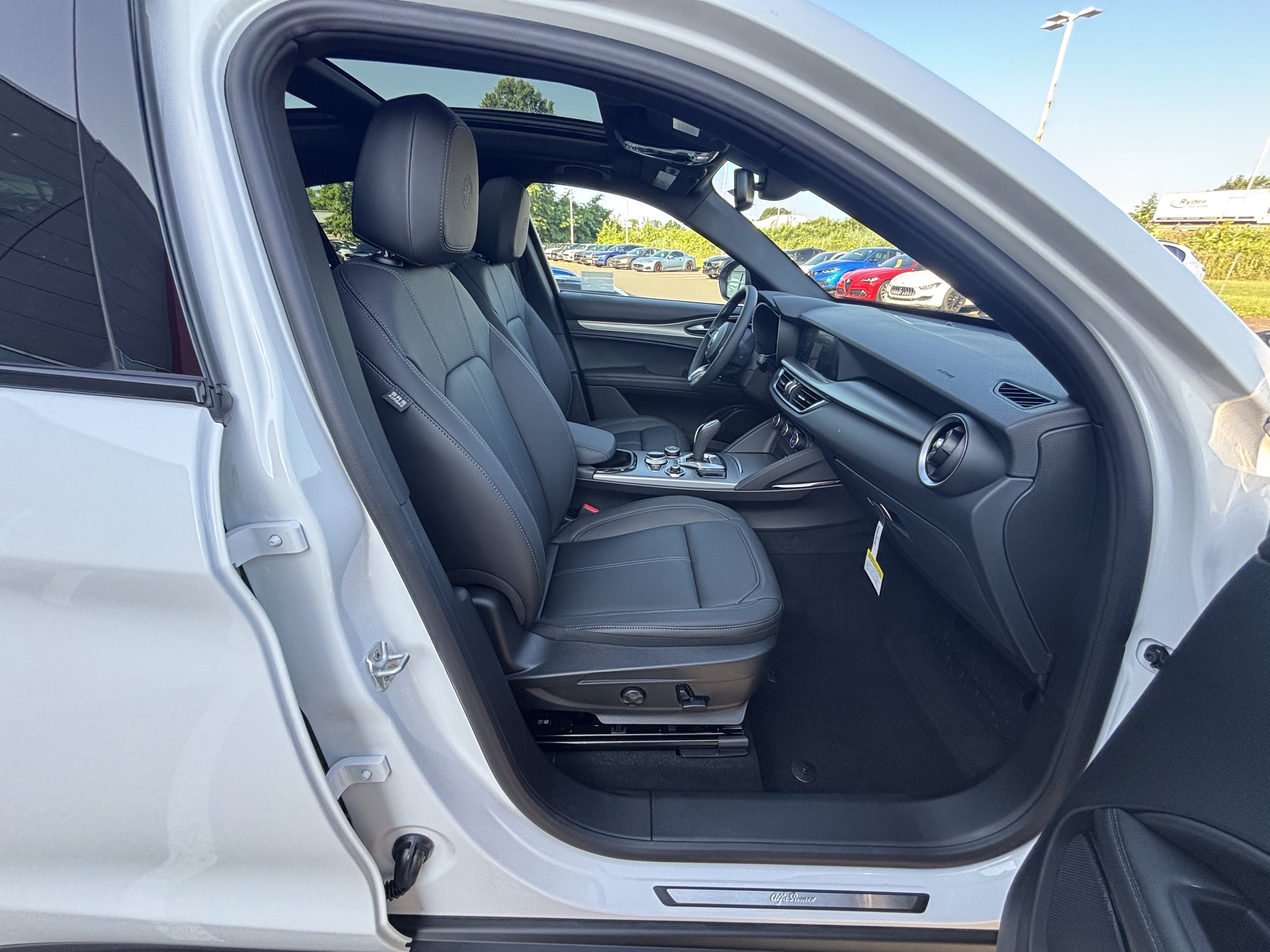 New 2026 Alfa Romeo Stelvio Sprint AWD/4WD image 34