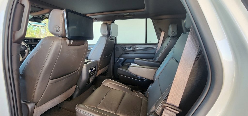 Used 2023 GMC Yukon Denali w/ Denali Reserve Package image 13