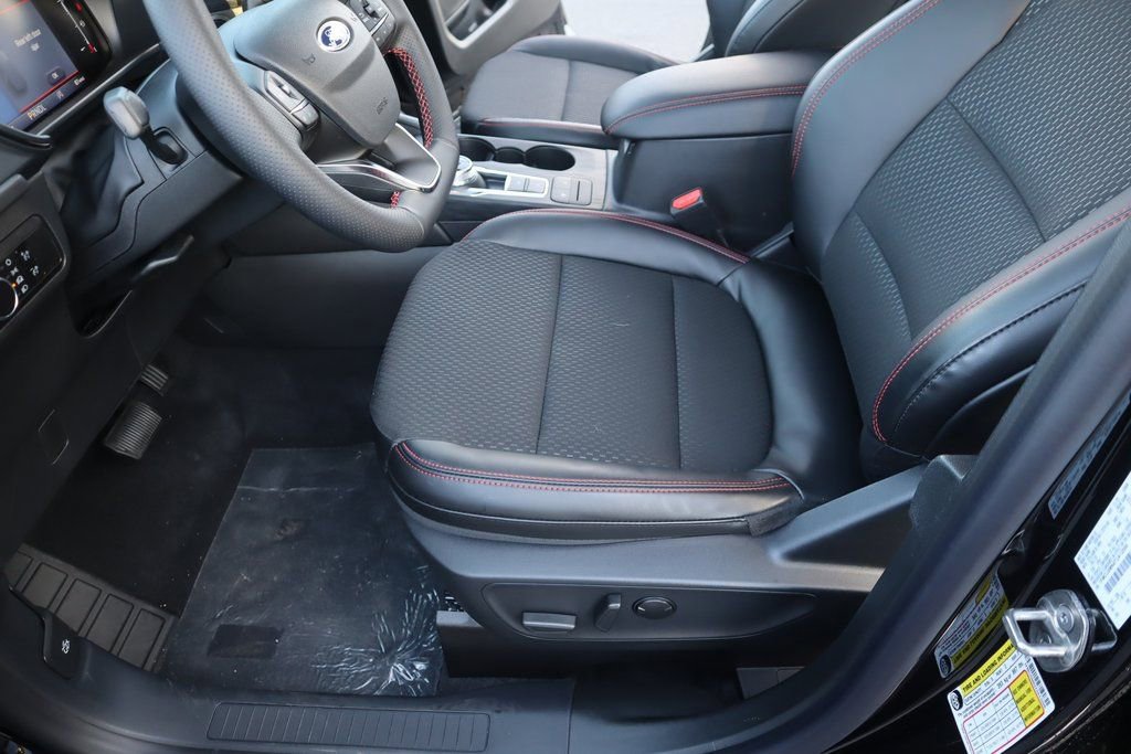 New 2026 Ford Escape ST-Line image 10