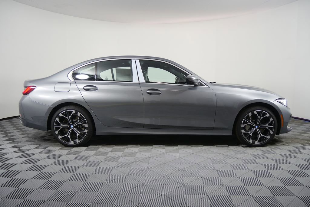 Used 2026 BMW 330i Sedan RWD image 2