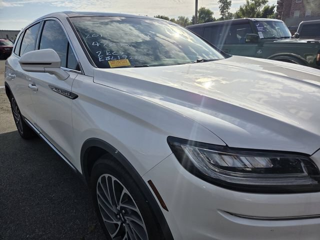 Certified 2019 Lincoln Nautilus Reserve AWD/4WD image 3