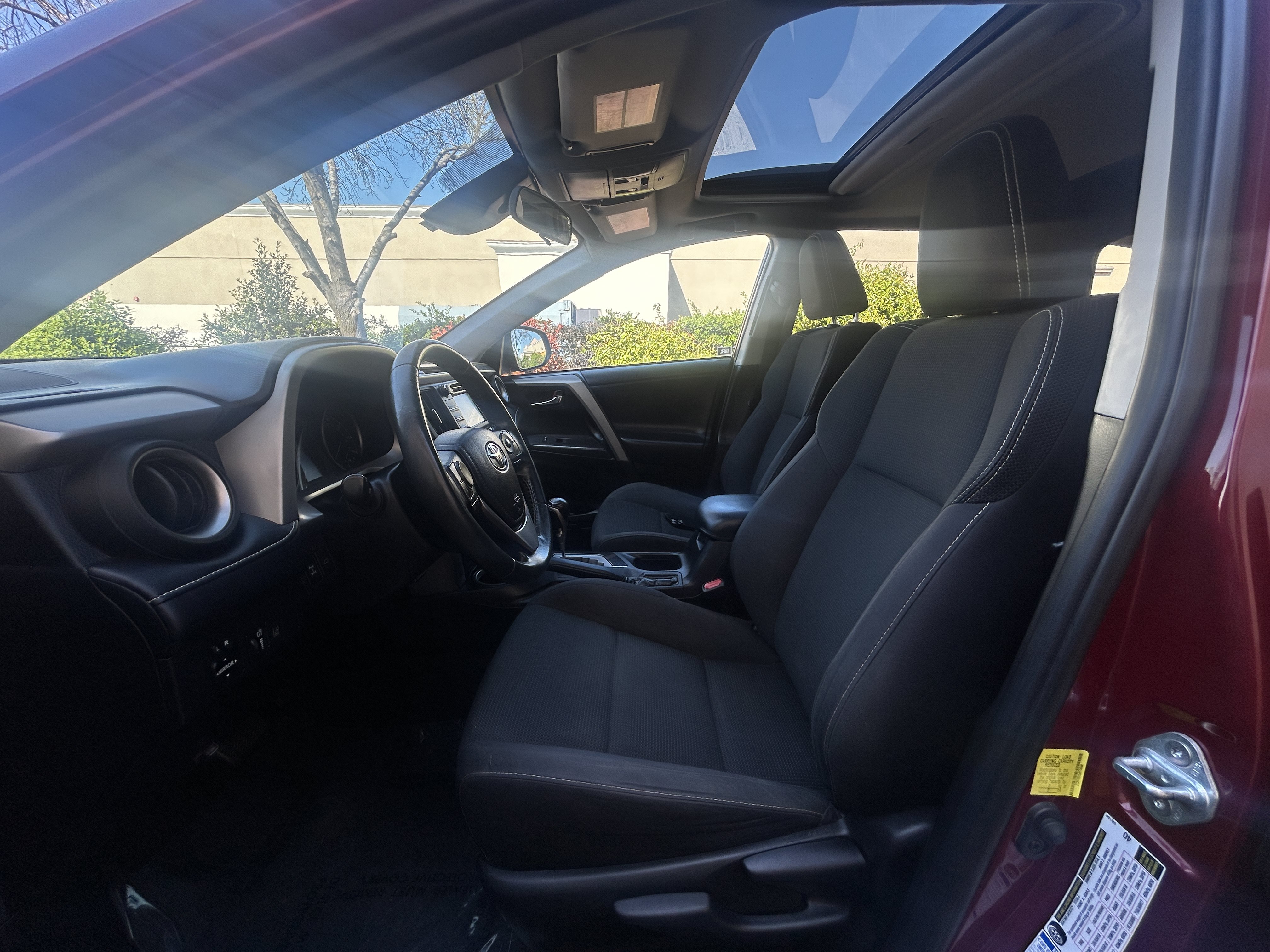 Used 2018 Toyota RAV4 Adventure AWD/4WD image 14