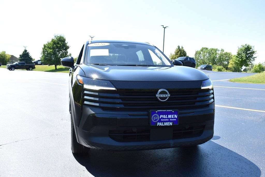Used 2026 Nissan Kicks SV w/ SV Premium Package AWD/4WD image 2