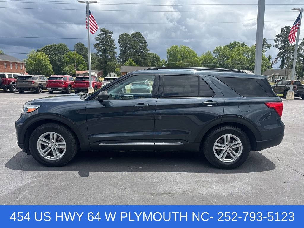 Used 2022 Ford Explorer XLT w/ Equipment Group 202A RWD image 2