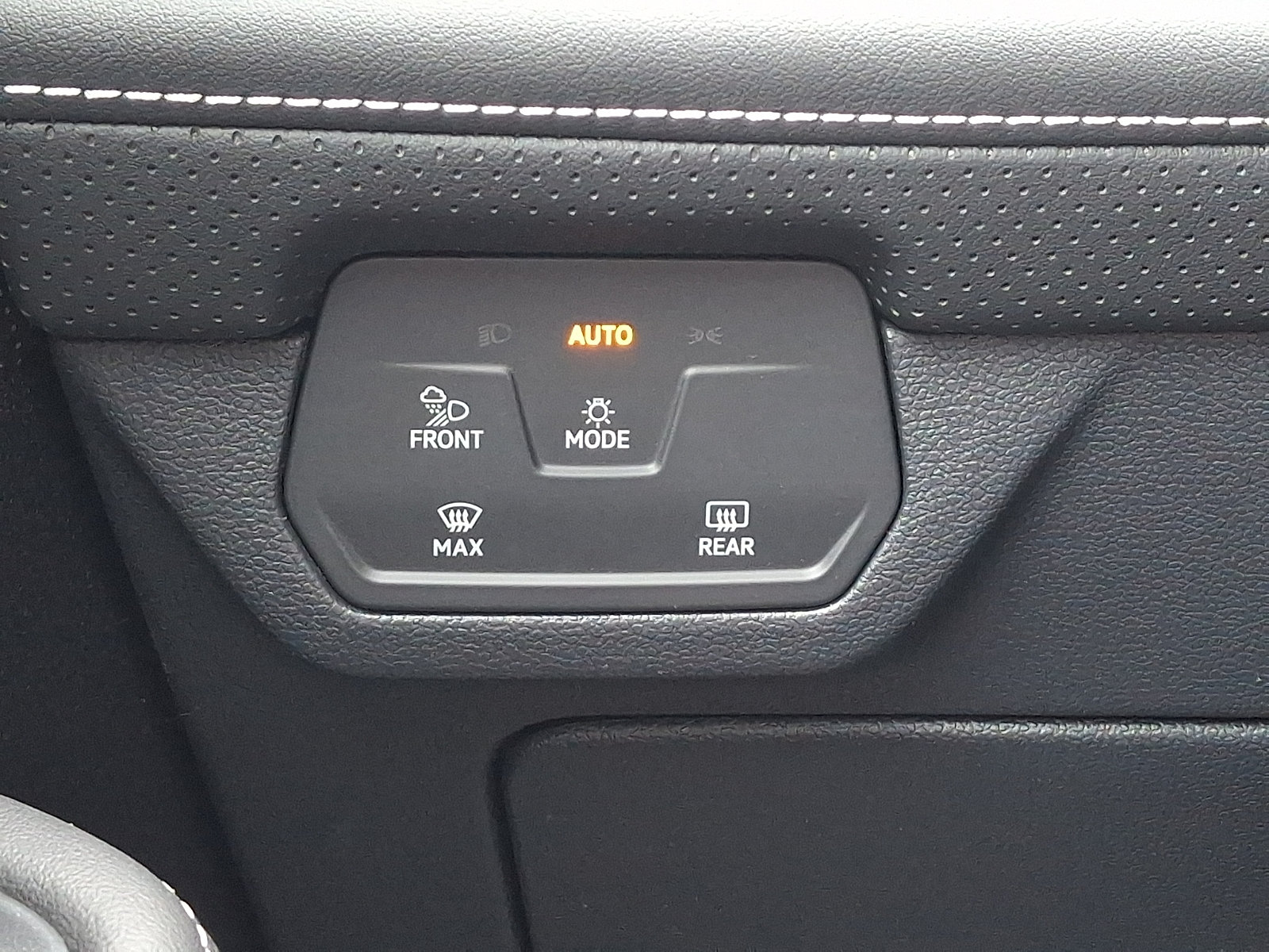New 2026 Volkswagen Atlas SE AWD/4WD image 16