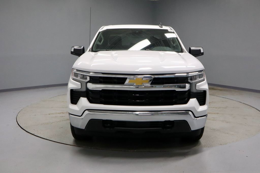 Used 2024 Chevrolet Silverado 1500 LT AWD/4WD image 6
