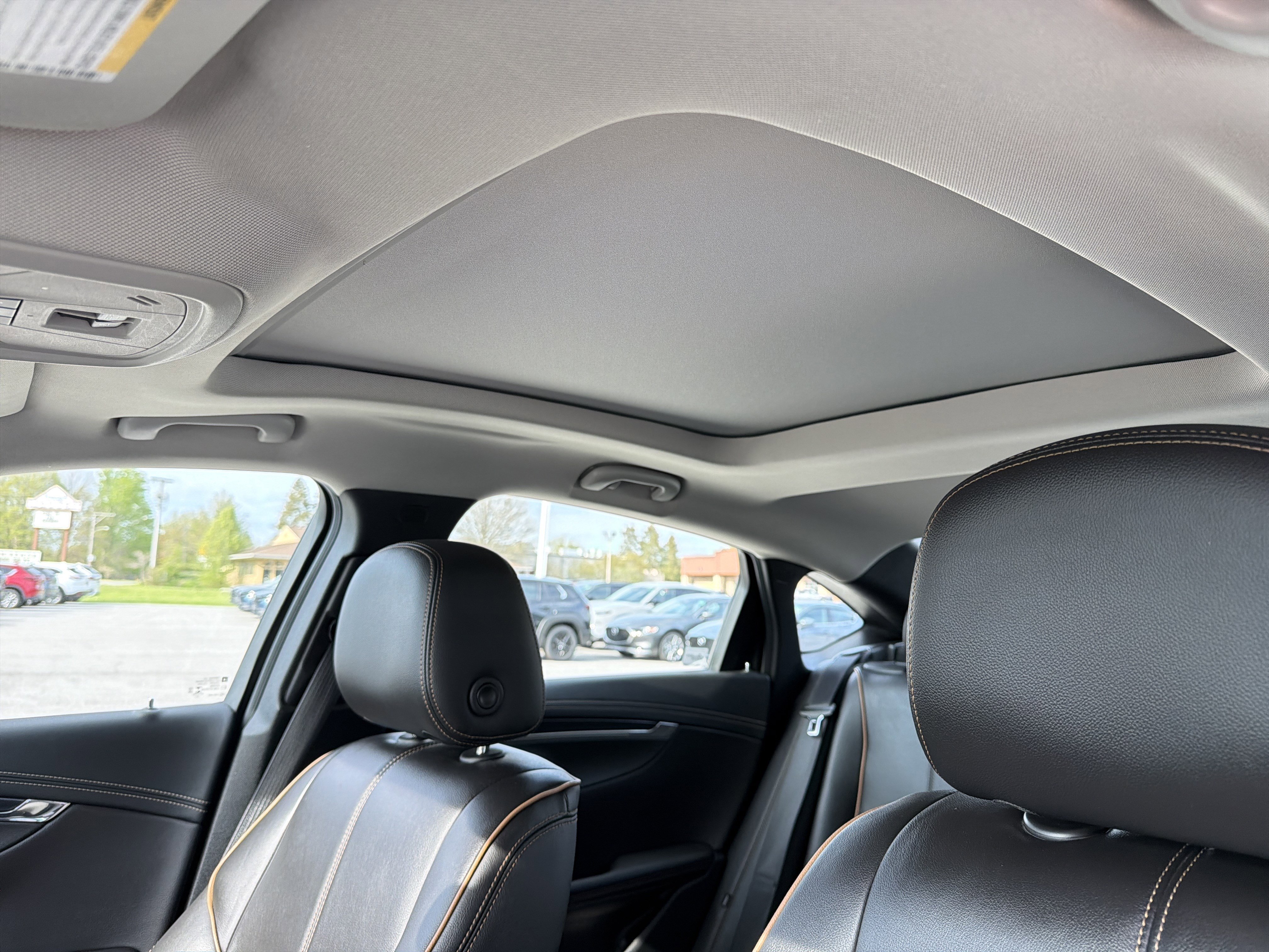 Used 2019 Chevrolet Impala Premier w/ Premier Convenience Package FWD image 18